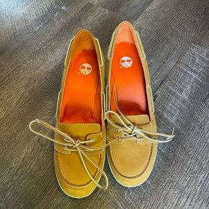 Timberland Women's Tan/white Nubuck leather Slip 8